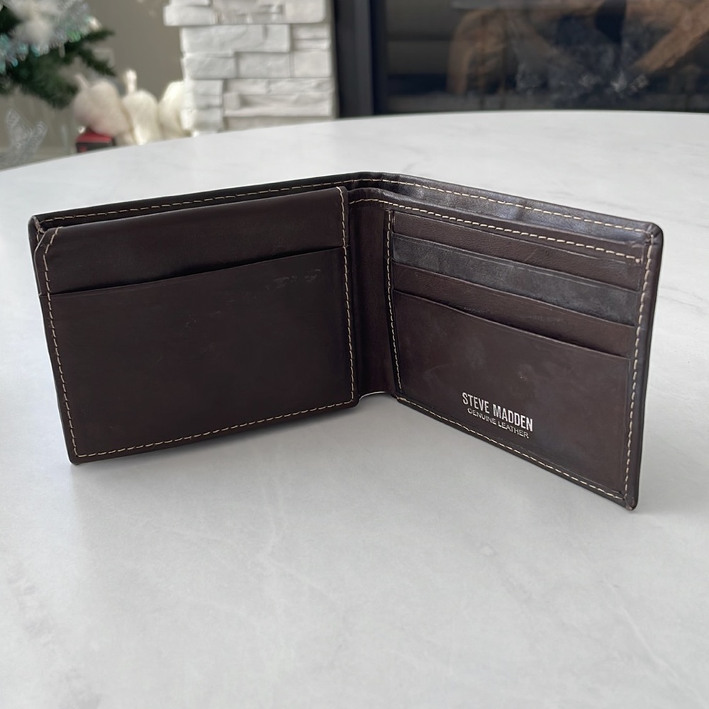 Steve Madden Dark Brown Leather Card Holder - Picture 3 of 7